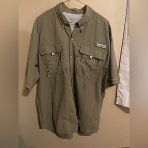 Columbia PFG shirt- olive green/ khaki